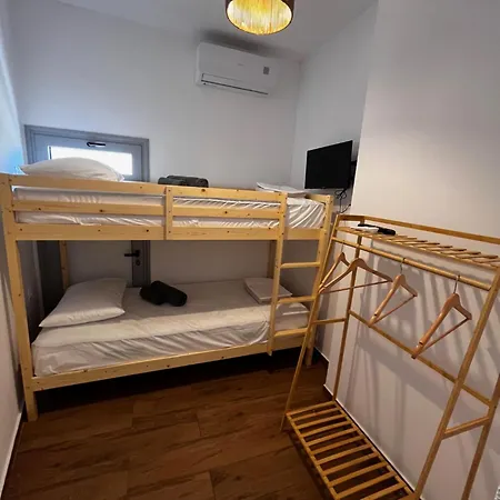 Corfu M Brothers ليفكيمي